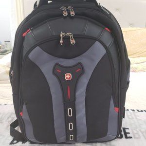 SwissGear by Wenger Computer  17" laptop/Backpack,/ organizer.x.